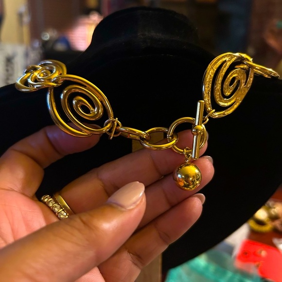 Anne Klein Vintage Gold Spiral Link Statement Necklace – Toggle Clasp, 18” - Picture 4 of 4